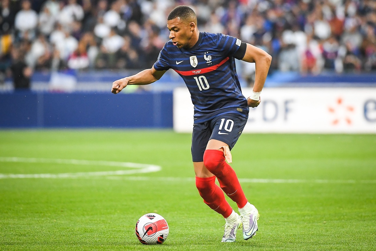 Real Madrid Transfers: PSG are already waving goodbye to Kylian Mbappé ...